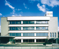 福岡本社外観